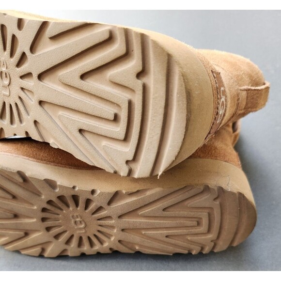 UGG  SIZE US 10 / 41 BOOTS KRISTIN CLASSIC CHESNUT BROWN SUEDE WEDGE ANKLE - Picture 9 of 13